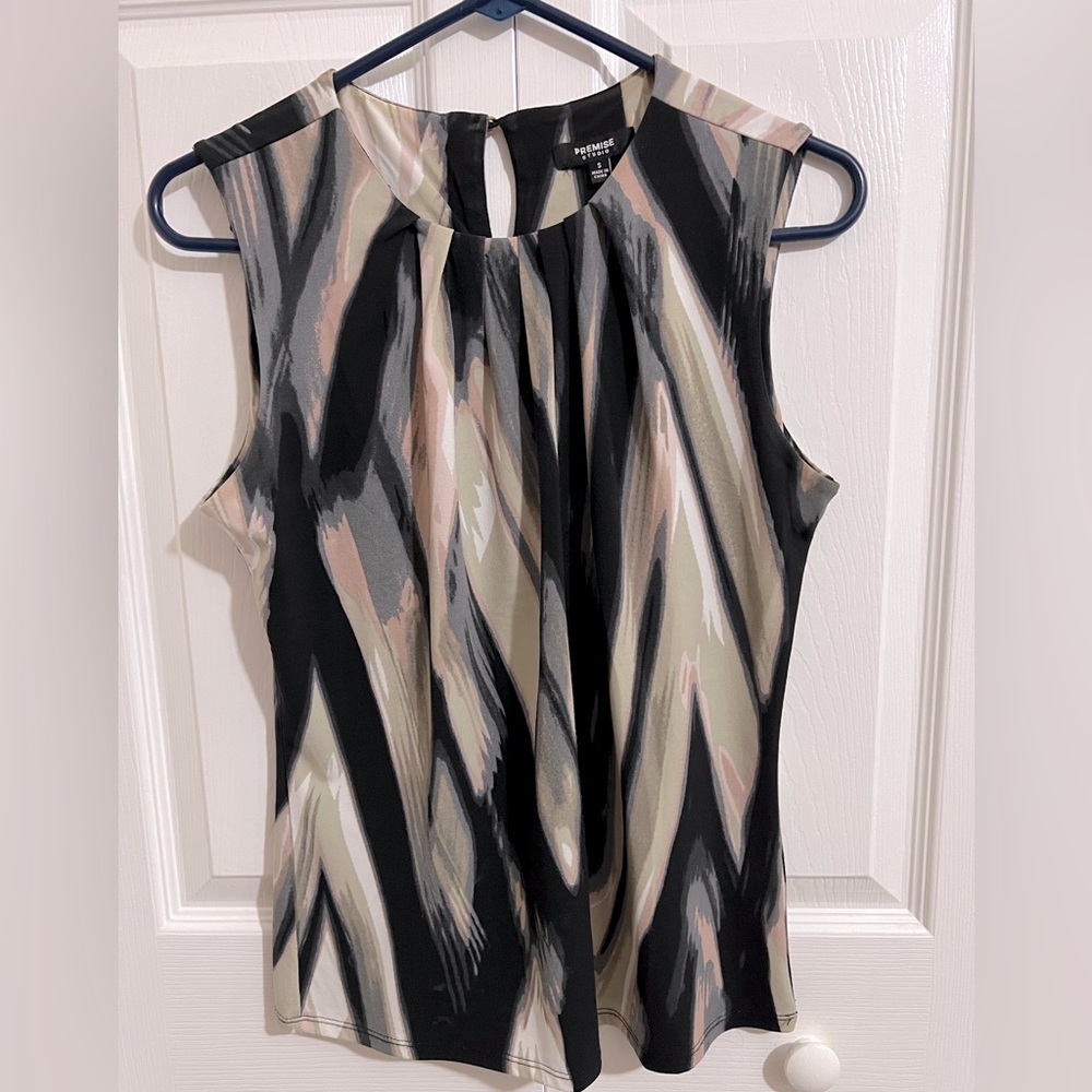Premise Studio Sleeveless Blouse Size Small